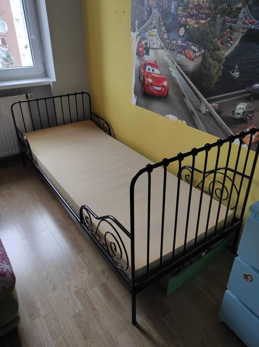 Łóżko metalowe z materacem