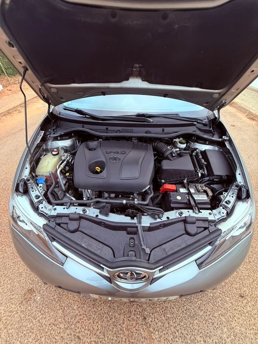 Toyota auris 2015