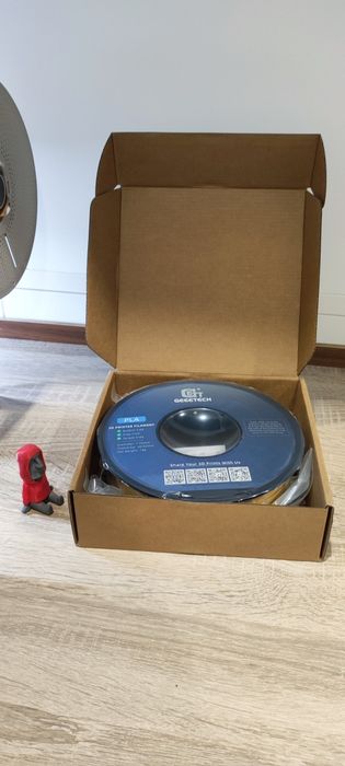 Bobines de filamento PLA de 1kg da marca Geeetech.