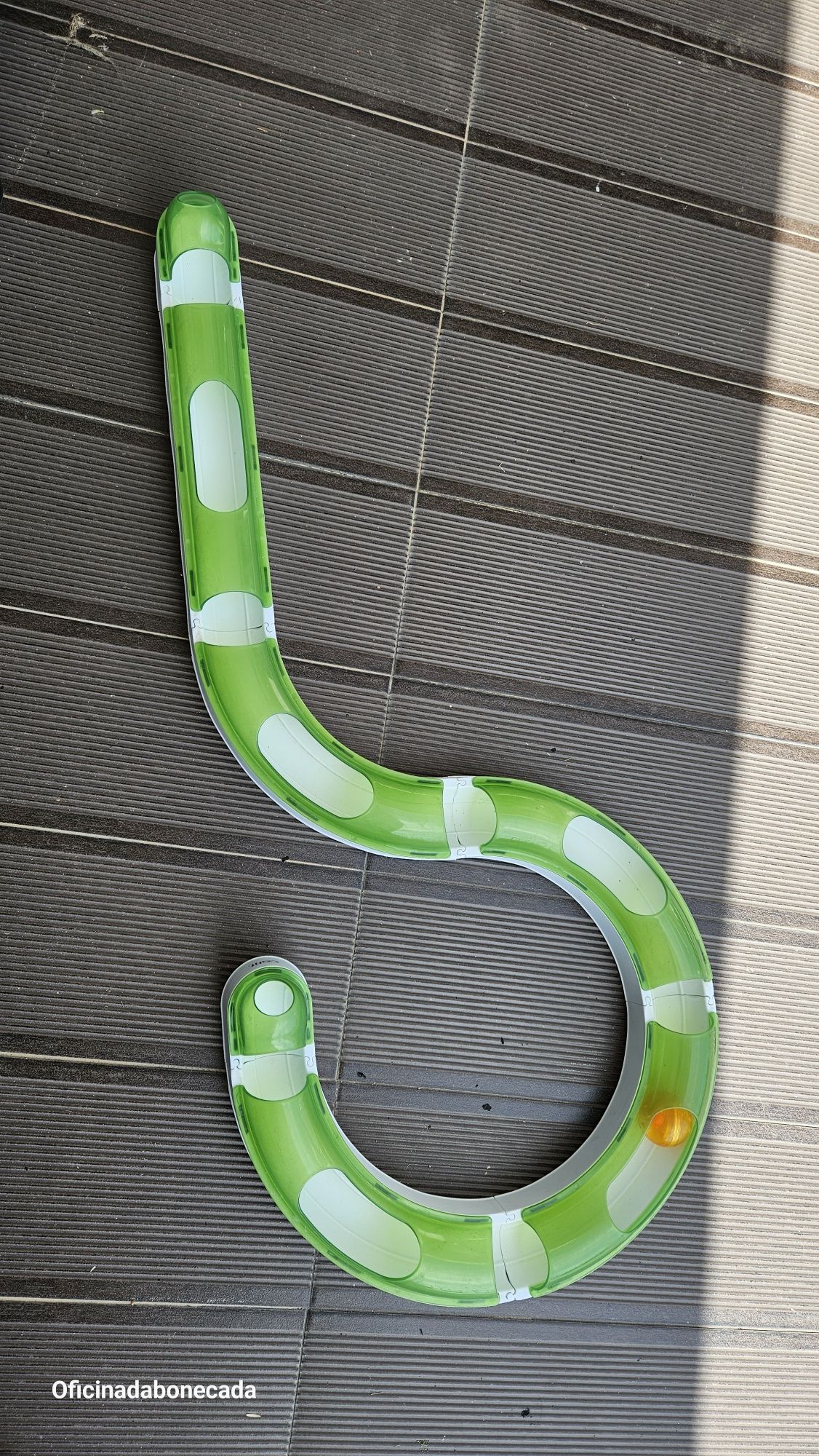 Dispensador de comida para gatos