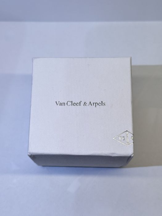 Коробки Van Cleef