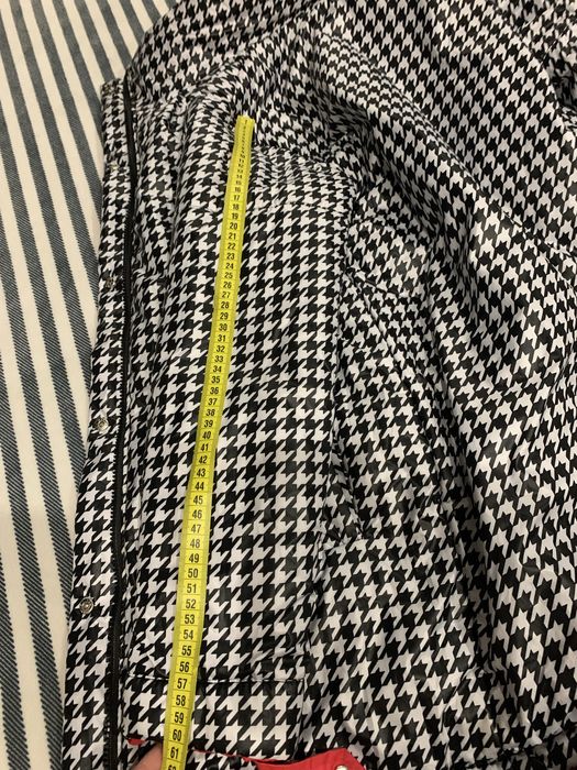 Зимова двостороннЯ куртка ,червоного коліру