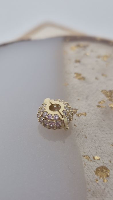 Nowy złoty charms stoper białe cyrkonie p. 585