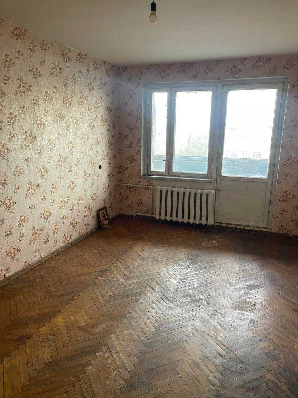 м.Київ! Борщагівка . Двокімнатна видова Квартира з роздільними ходами.