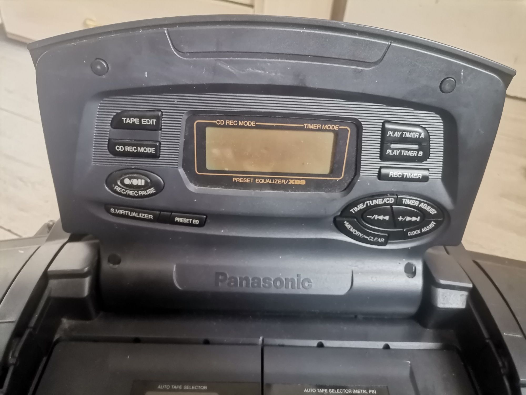 Panasonix Rx-ED75 cobra bombox radio