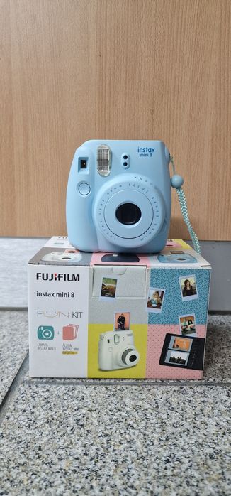 FujiFIlm Instax mini 8 (avariada)