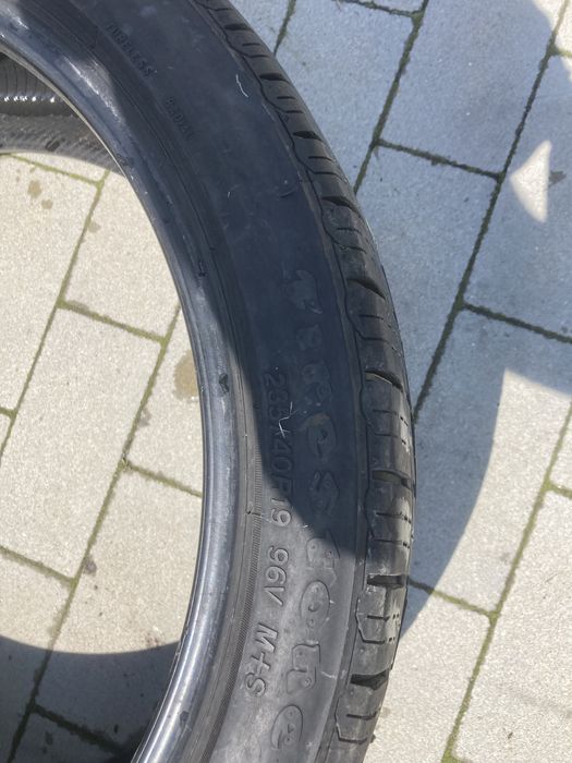 Opona firestone 235/40 R19