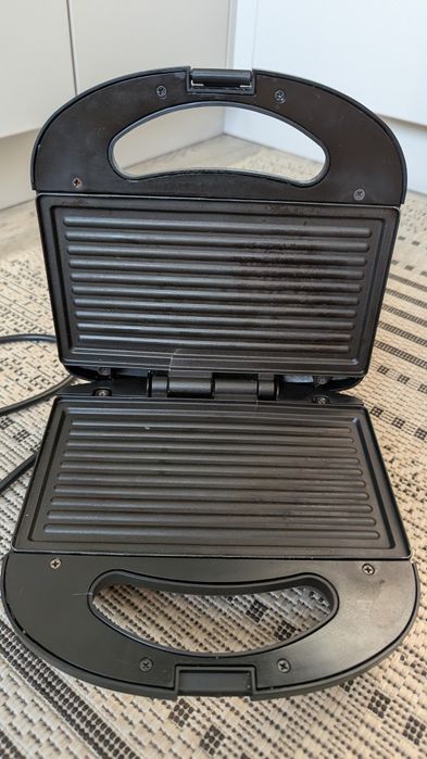 Бутербродниця сендвічниця-гриль Magio