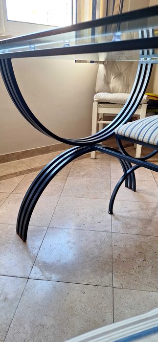 Black friday de cadeiras e mesa e um sistema de home video da sony