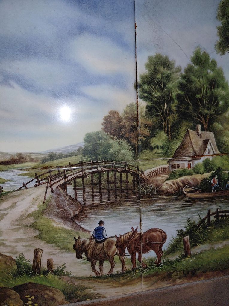 Quadro com moldura em madeira