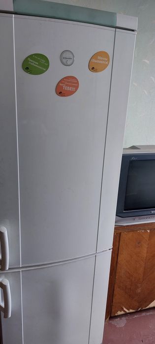 Холодильник Electrolux