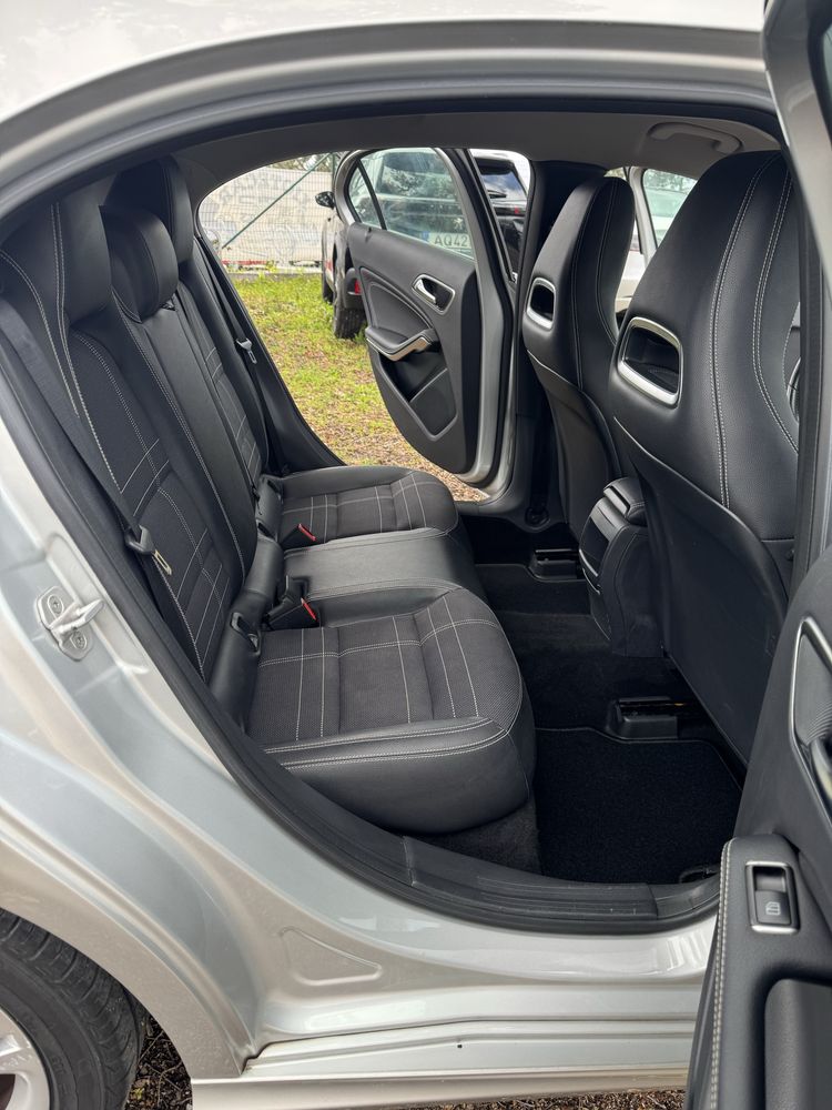 Mercedes A180 CDI Urban 1.5cdi  110cv | 2014 | 138.000 km | Nacional