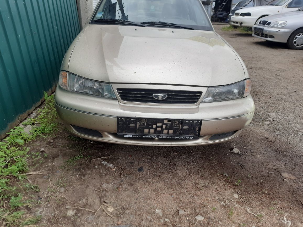 В разборе Daewoo Nexia N 100 ,н 100 хэтчбек, N 150.