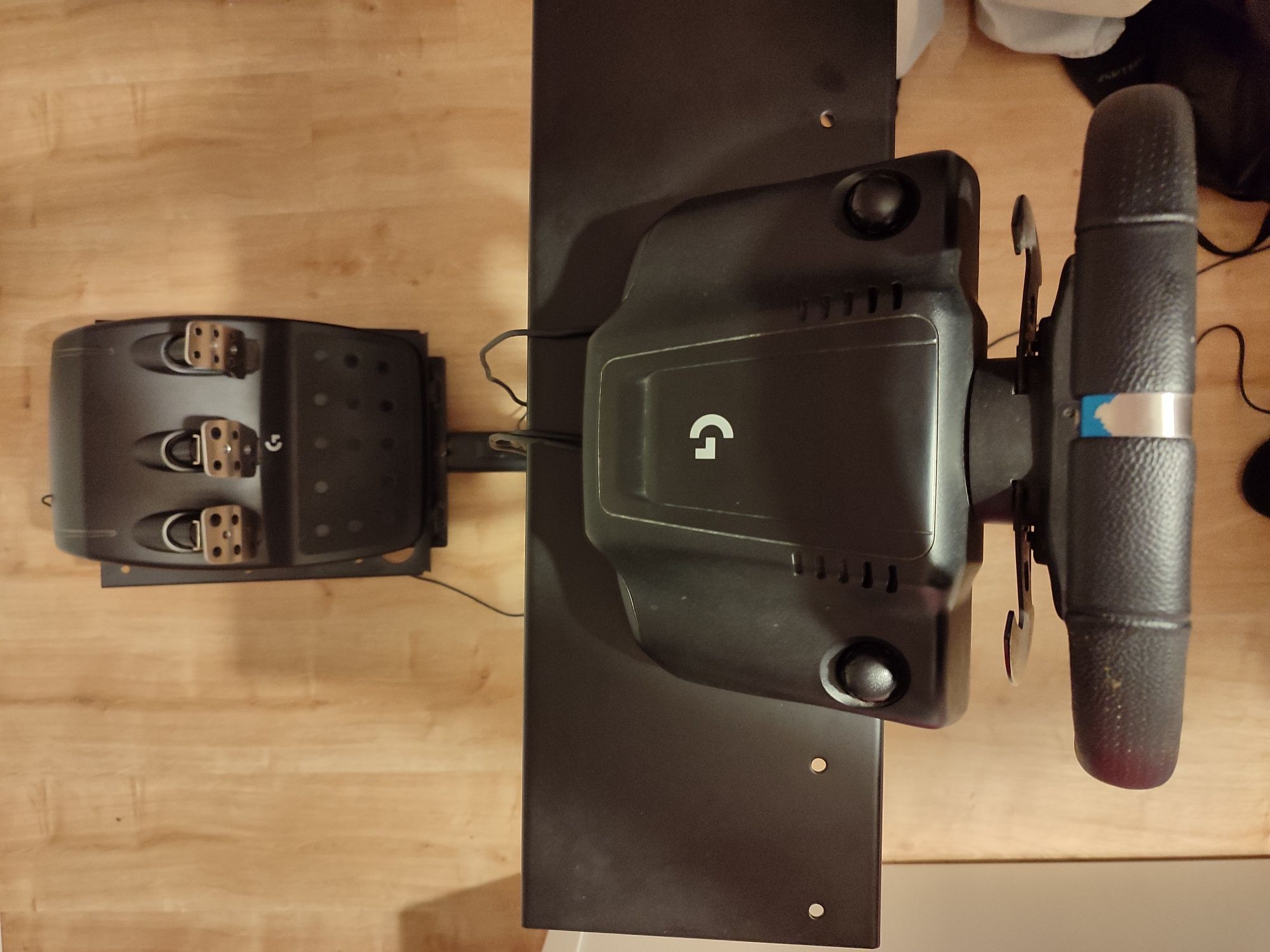 Volante Logitech G923 PC/PS4/PS5 + Suporte + Manete