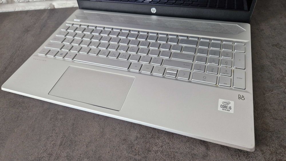 Ноутбук HP Pavilion i5-1035G1/12 озу/256 ссд