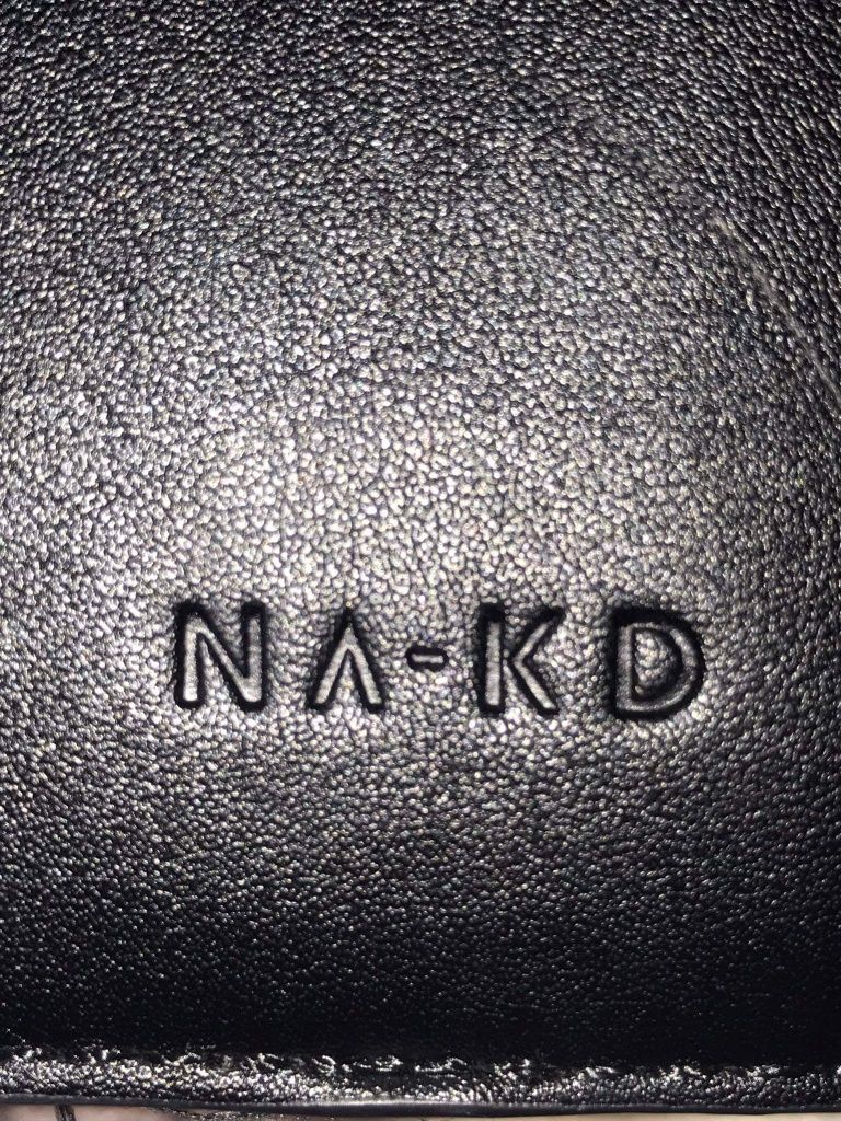 Czarna torebka NA-KD