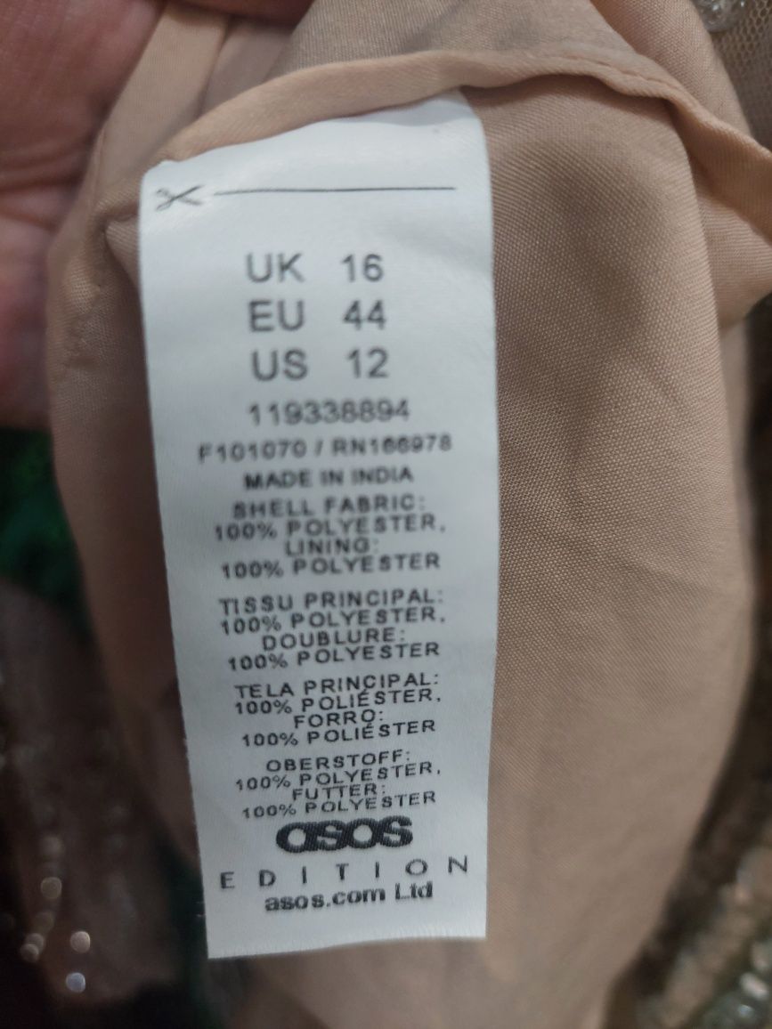 Obłedna  cekinowa,bogato zdobiona suknia rozmiar 44