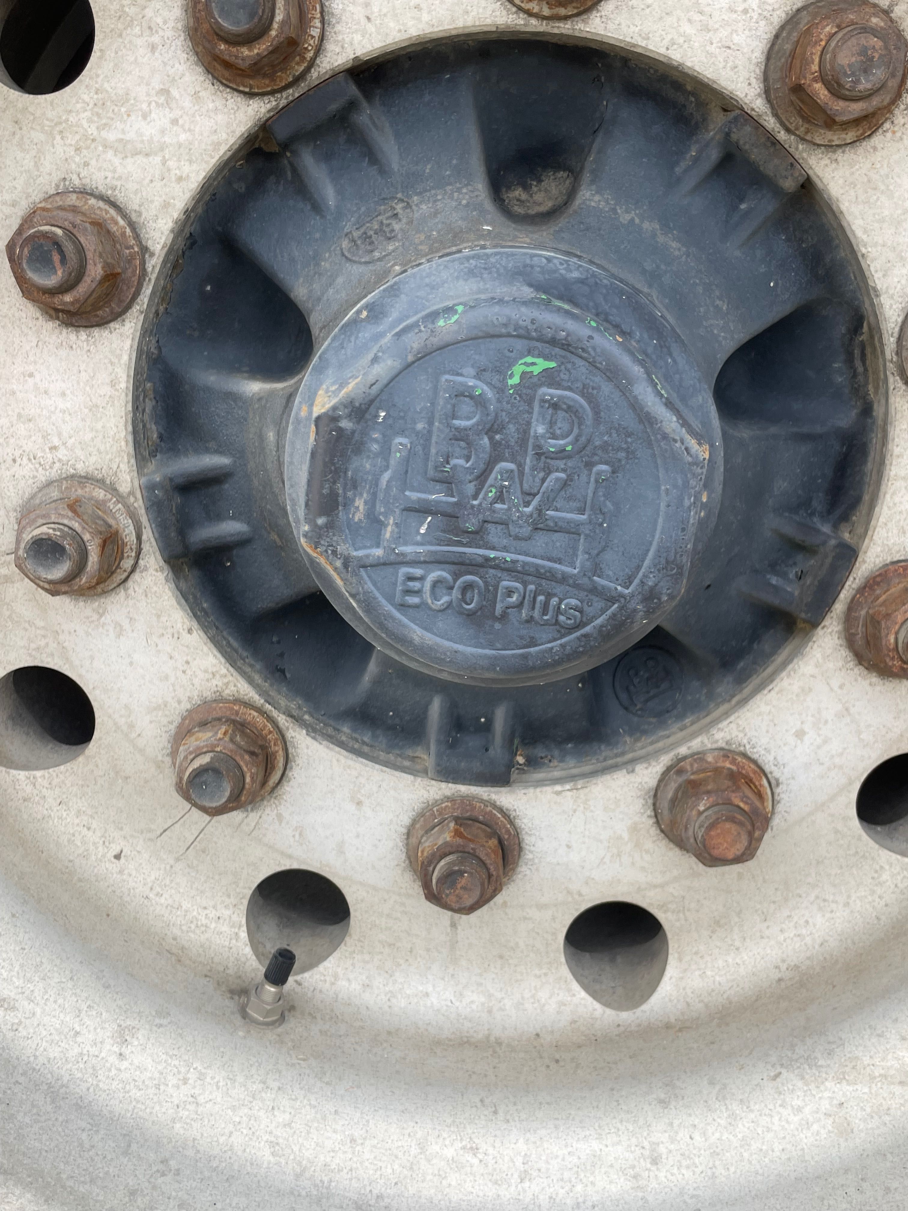 reboque basculante hardox 3 eixos