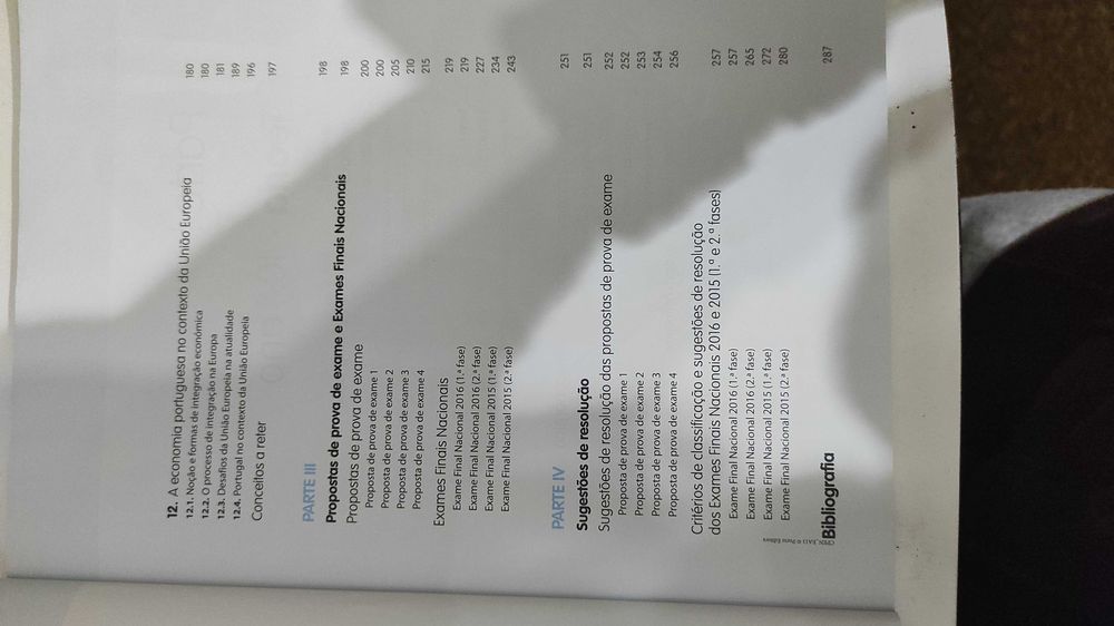 Livro Exame Final Nacional Economia Porto Editora