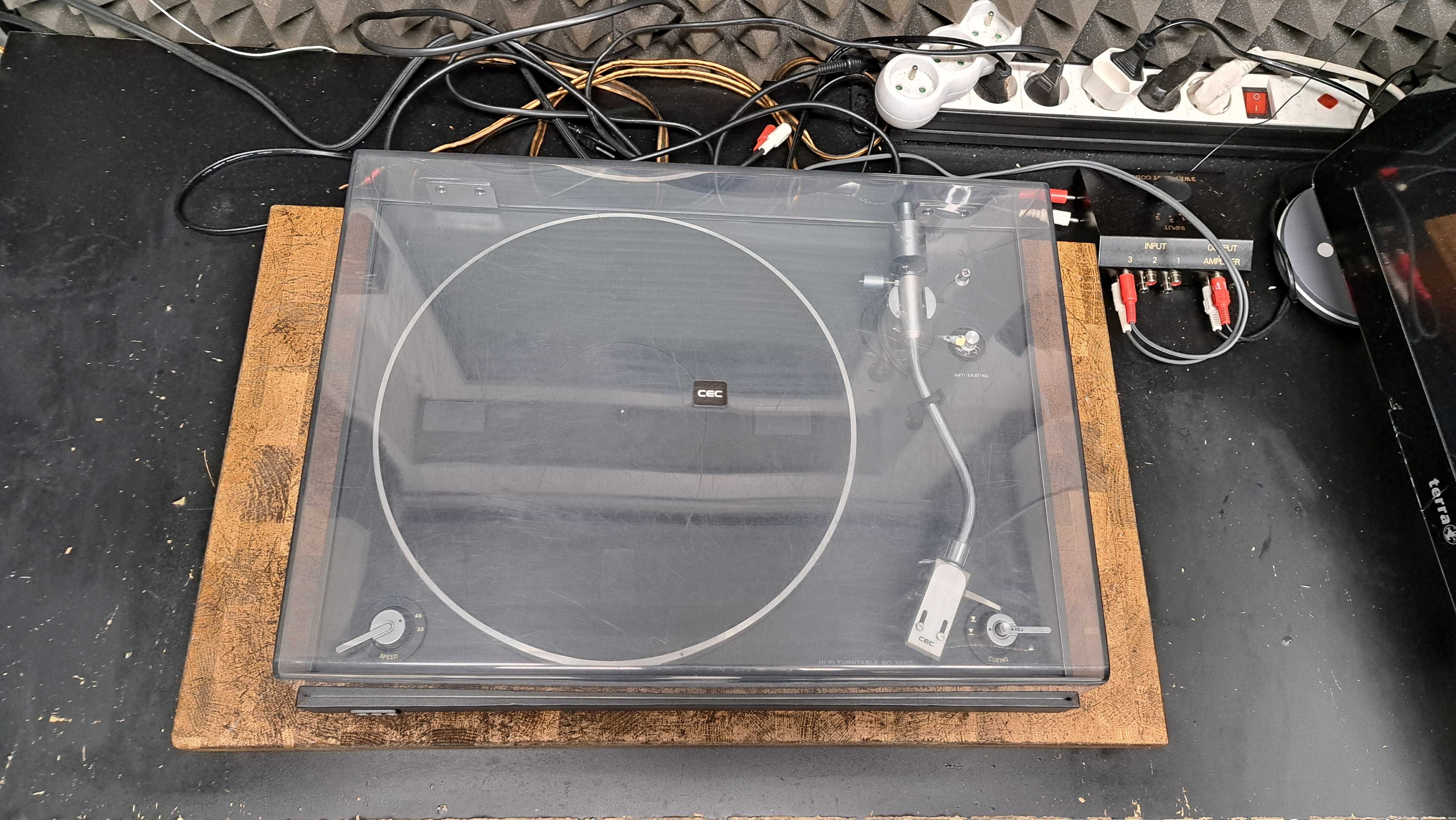 Gramofon Cec BD 3200 SHURE M75ED