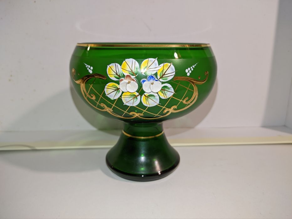 Конфетница из зелёного стекла конфетница зелёное стекло