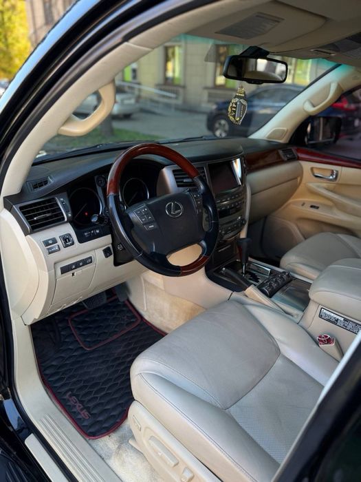 Lexus LX570 2008 года