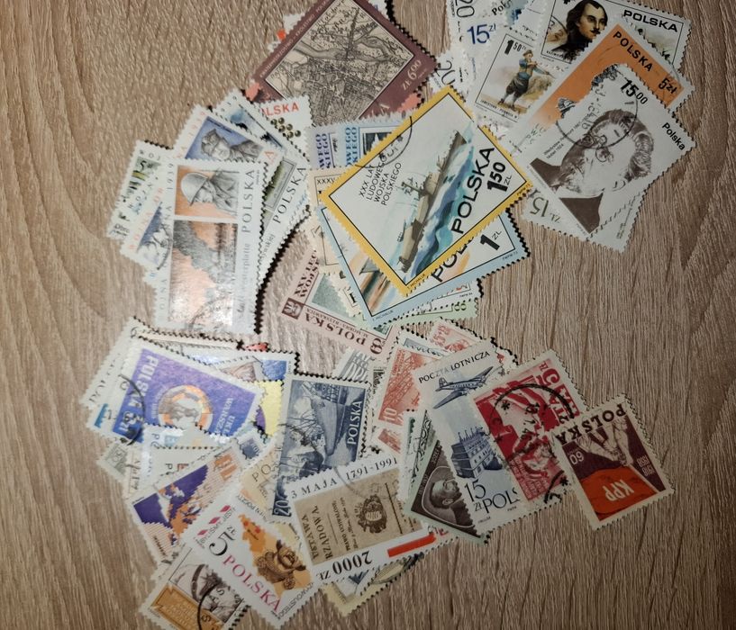 Znaczki pocztowe Wojskowe 100szt