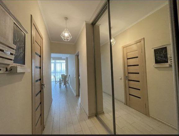 Оренда однокімнатної квартири в центрі, вул Лермонтова, новобудова