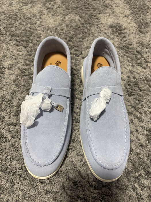 Lora Piano макасини