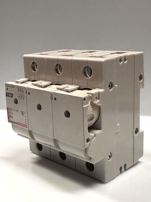 Rozłącznik bezpiecznikowy  3P 6A D01 R303