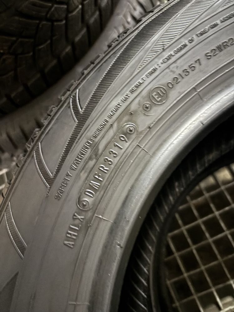 Para opon zimowych 185/65 R15 Falken