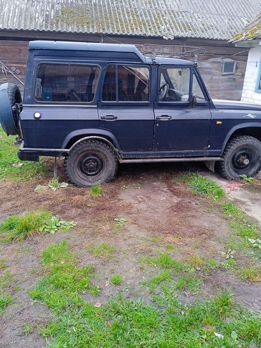 Автомобіль  ARO 244D Легковий універсал-В (джип)