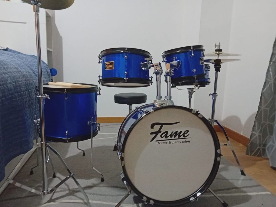 Bateria acústica Fame