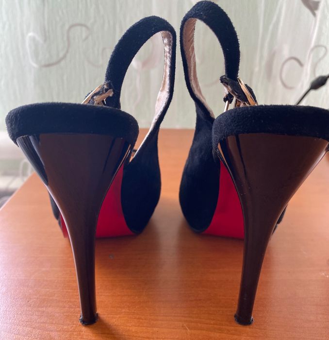 Босоножки экозамш