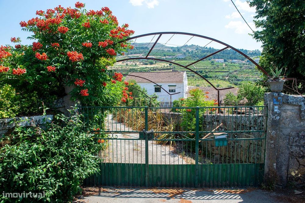 Quinta Encantadora T4 em Tabuaço, Viseu