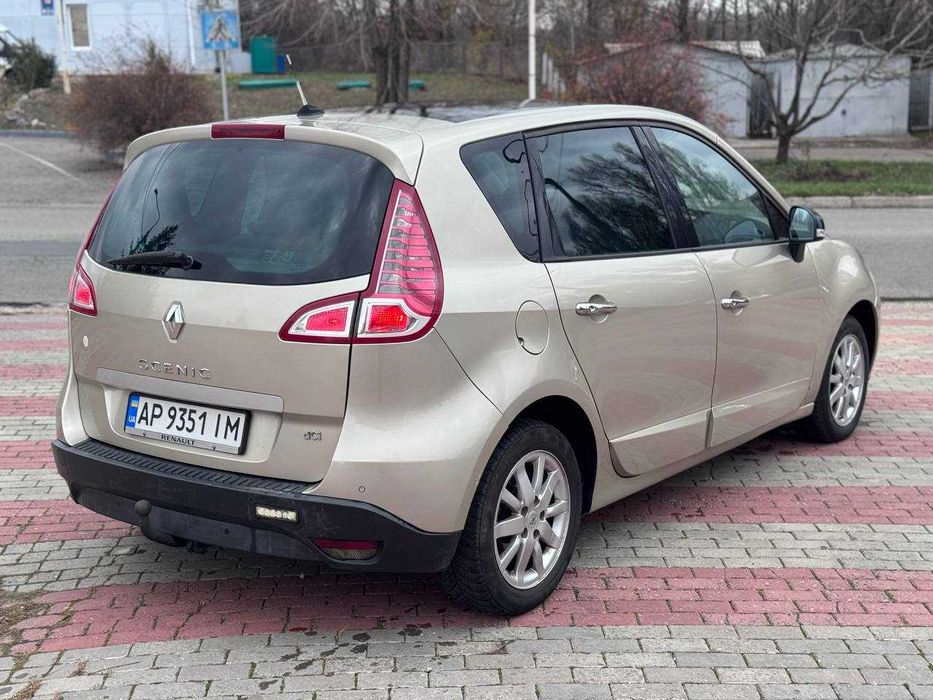 Renault Scenic 2011 1.6dci BOSE Мкпп-6