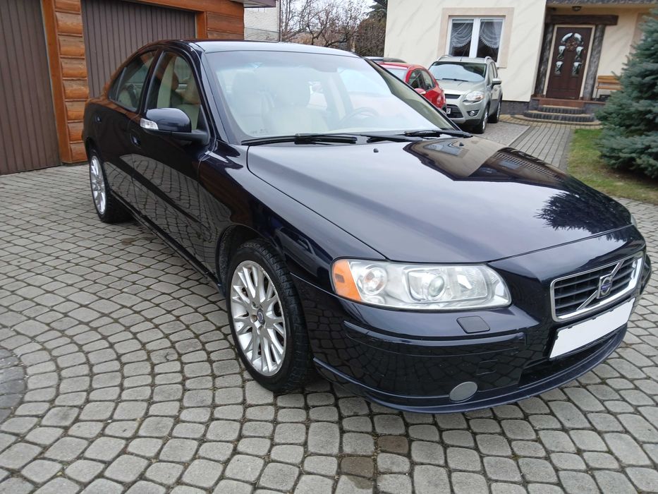 Volvo S-60 == 2,4 Benzyna == 140KM ==