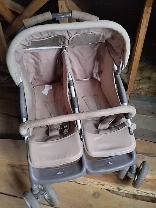 Коляска  для двійні