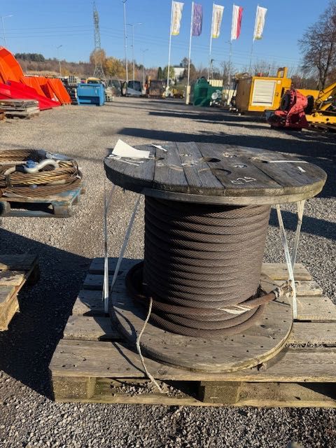 lina nowa 22 mm szpula 50 mb do wyciągania maszyn