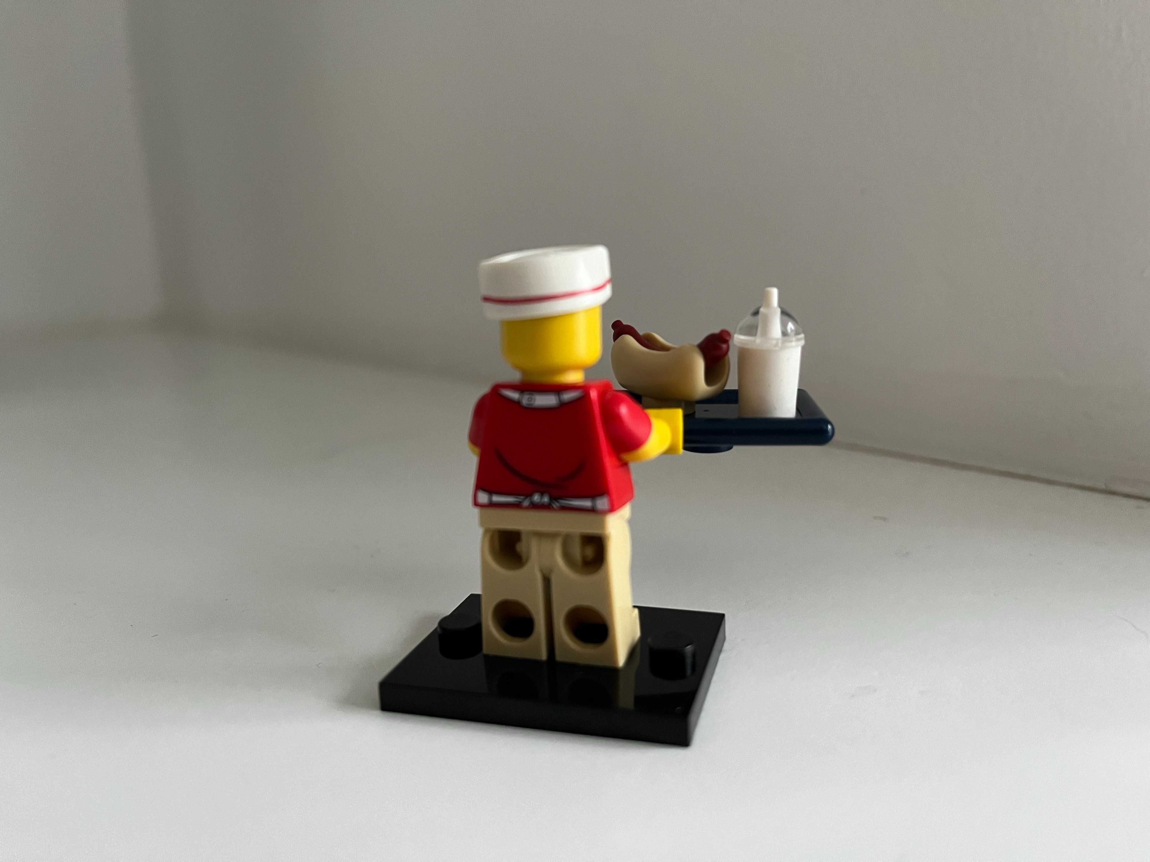 Lego Minifigures Seria 17 - Hot Dog Vendor / Sprzedawca Hot Dogów