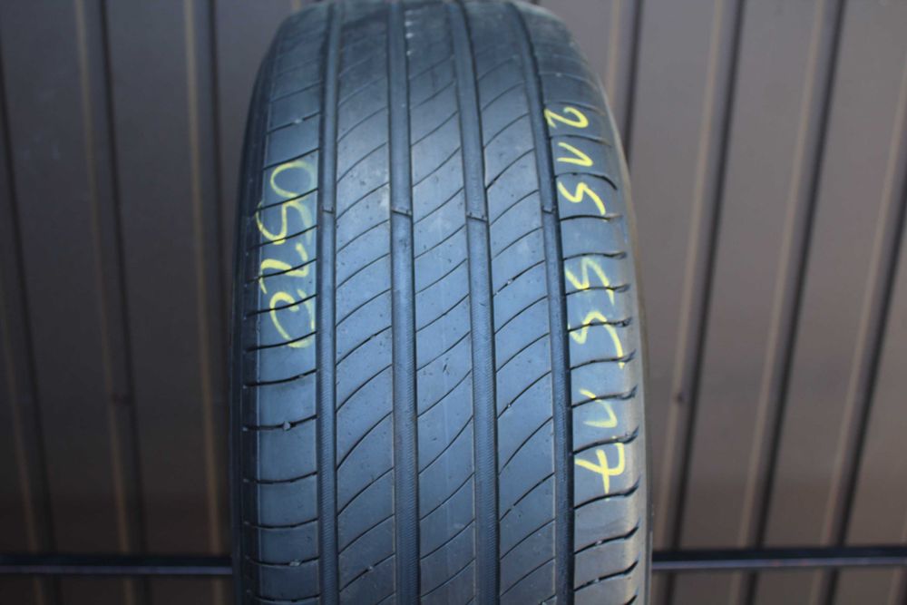 215 55  r17  Michelin Primacy 4