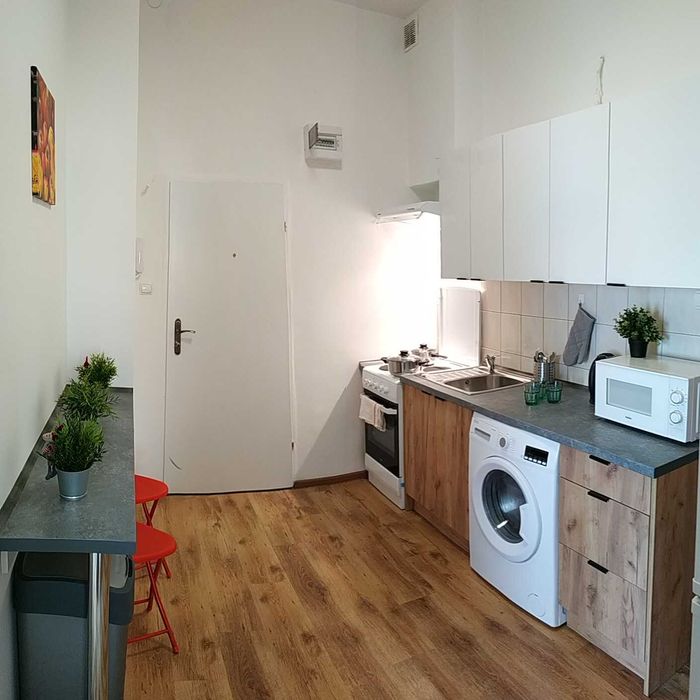 Ładny   pokój   w mieszkaniu  3 pokojowym w centrum Rzeszowa