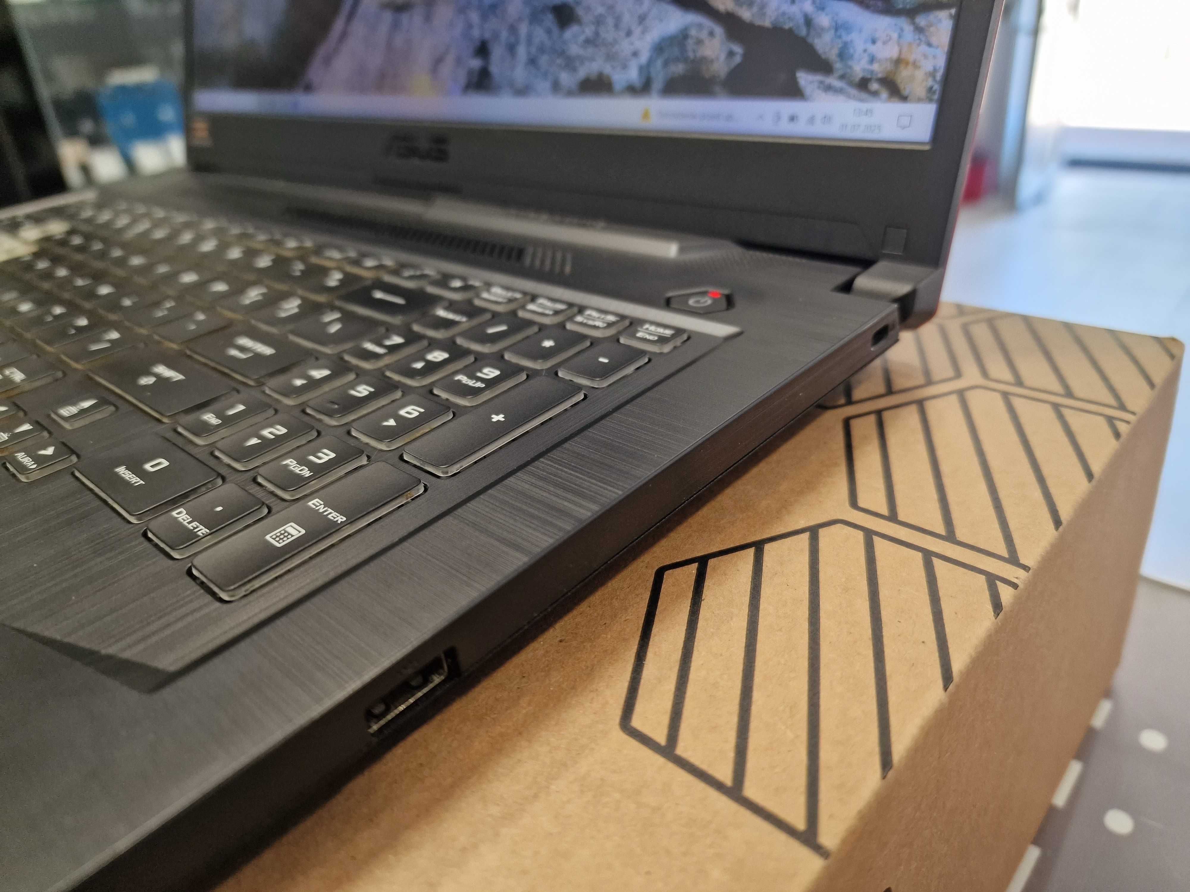 ASUS TUF GAMING A17 FA706/ R5 4600H/ 16GB/ 512GB/ GTX 1650 Ti 4GB 17.3