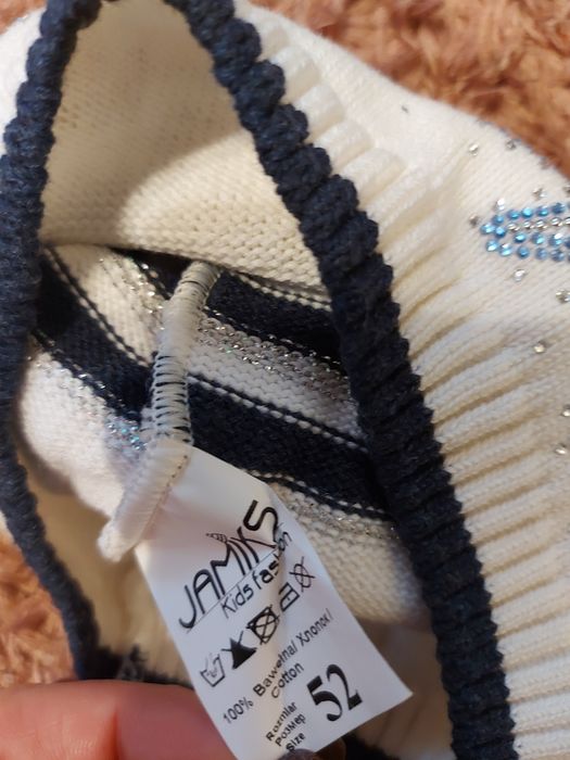 Демісезонна шапка для дівчинки Nikola