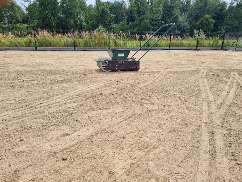 Pielegnacja ogrodów i terenów zielonych/koszenie traw