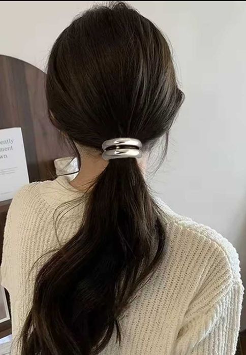 Резинка для волосся з металевим елементом. Резинки-каффы. Заколка