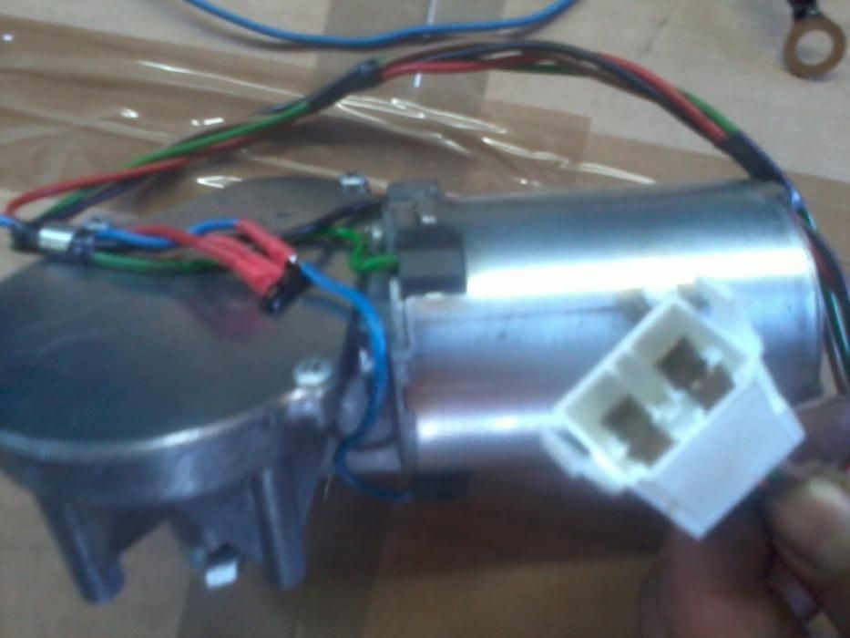 Zetor 10540 i Pochodne Silniczek Wycieraczki Przedniej