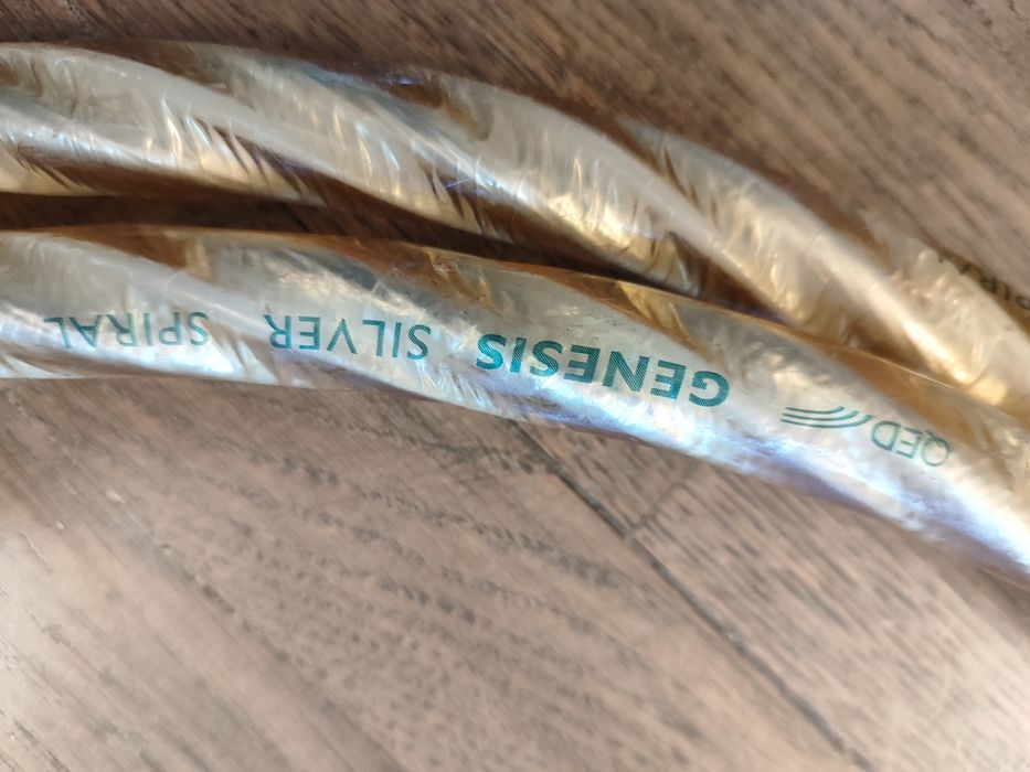 Qed Genesis Silver Spiral głośnikowy 220 cm