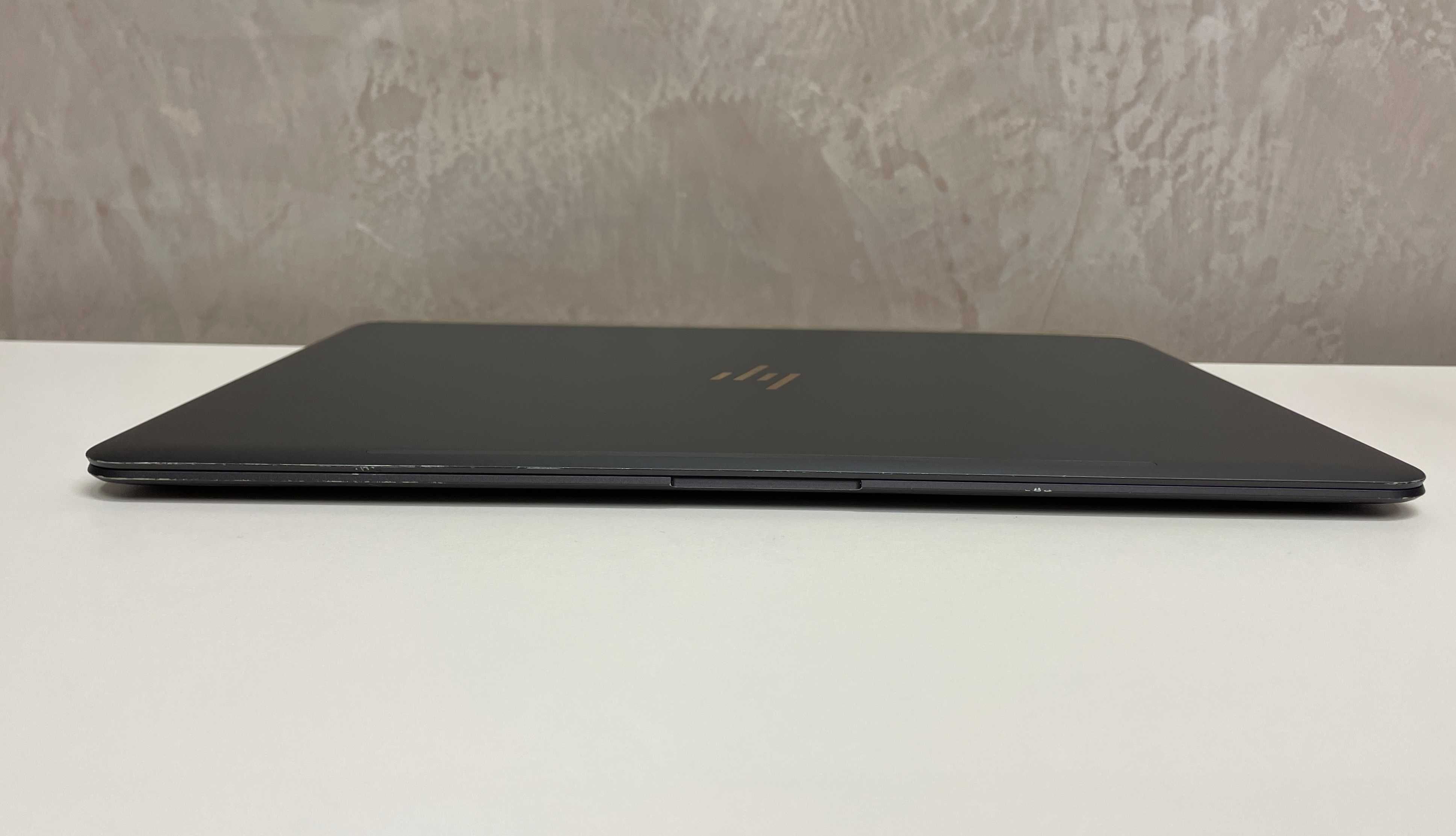 HP Spectre Pro G1 (14" IPS/Core i7-6500U/8Gb/512Gb/HD Graphics 520)