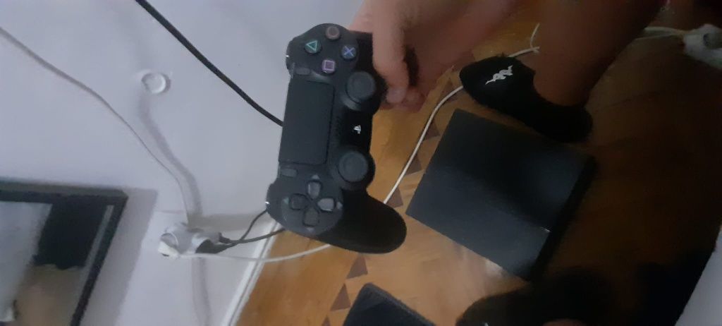 Playstation 4 com 1 tera (leia a descrição)
